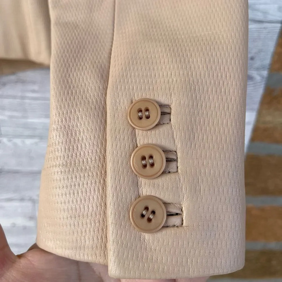 MaxMara leather jacket ruffle collar size 4 - Picture 9 of 15